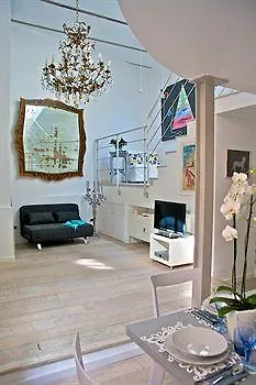 Nostromondo Ciancaleoni Palace Apartament
