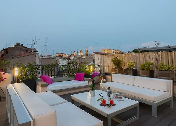 ノストロモド　シアンサレオニ　パレス アパート ローマ