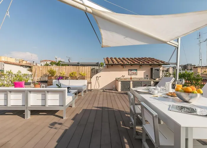 Nostromondo Ciancaleoni Palace Рим