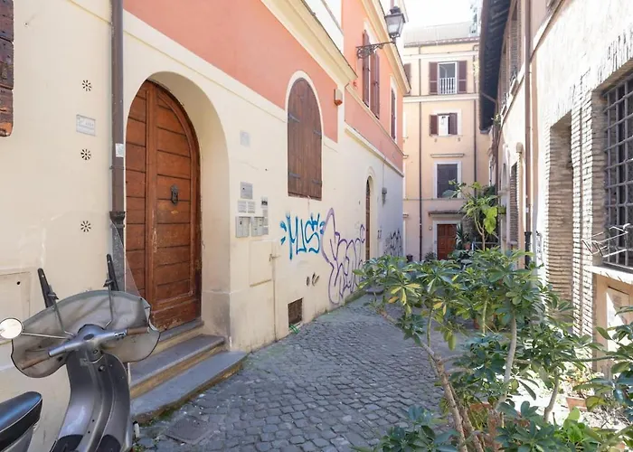 Nostromondo Ciancaleoni Palace Рим