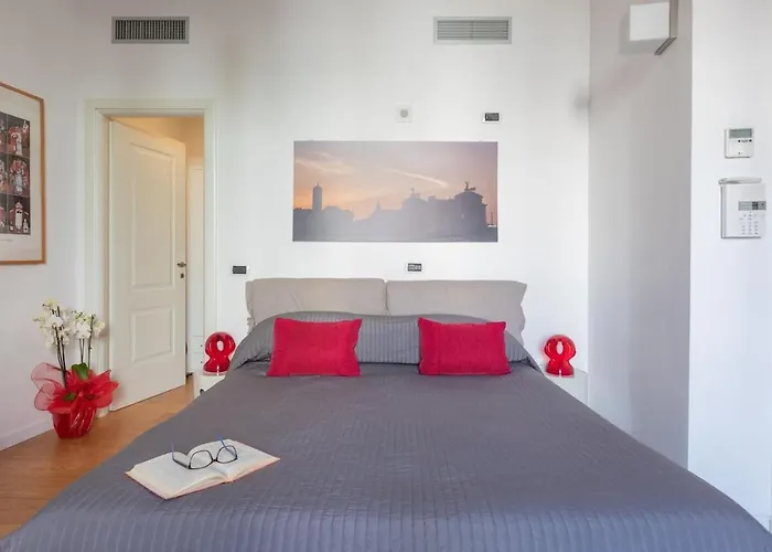 Nostromondo Ciancaleoni Palace Рим